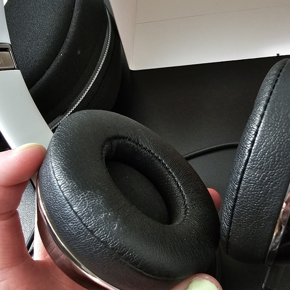 Beats Solo 2 Luxe Edition Wired Headphones - Picture 7 of 7